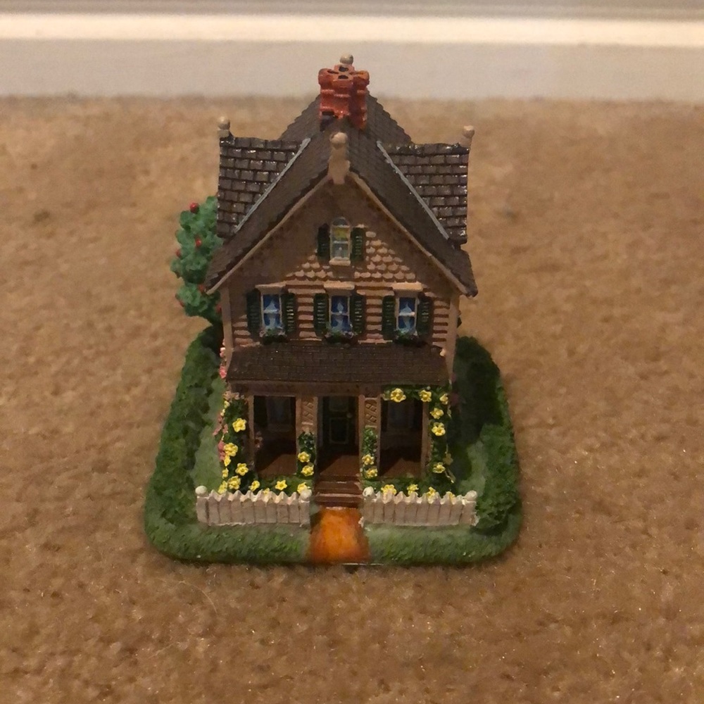Liberty Falls Collection Village- “The Duckfield Residence“